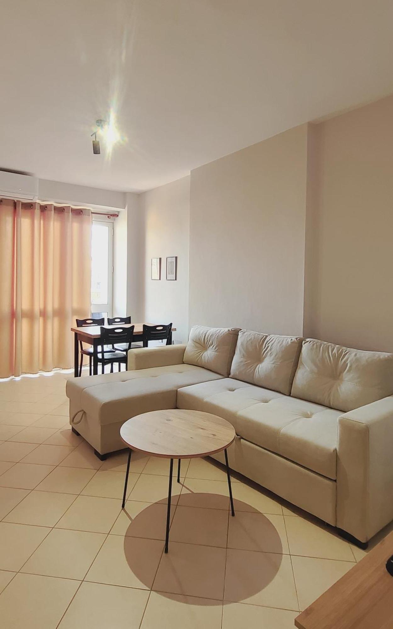 Leones Apartament Tirana Buitenkant foto
