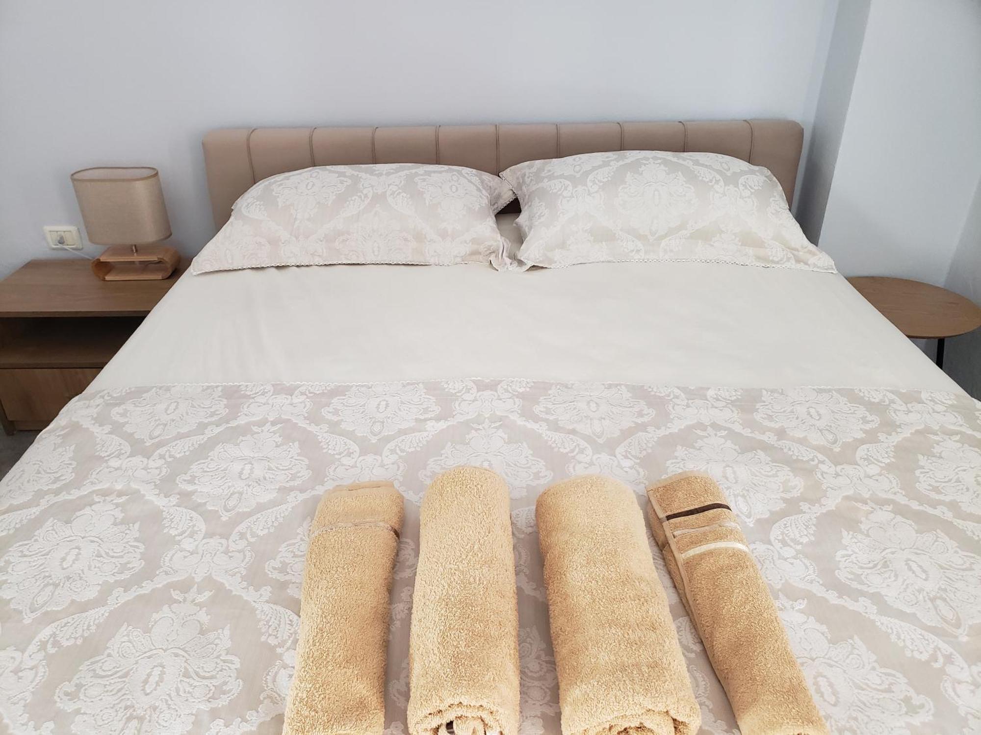 Leones Apartament Tirana Buitenkant foto